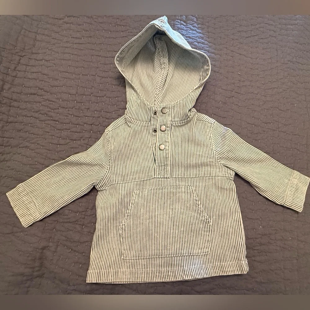 NWOT Oshgosh Pullover Hooded Jean Jacket. 18M